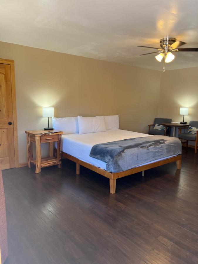 Timberlodge Inn Пайнтоп-Лейксайд Екстериор снимка