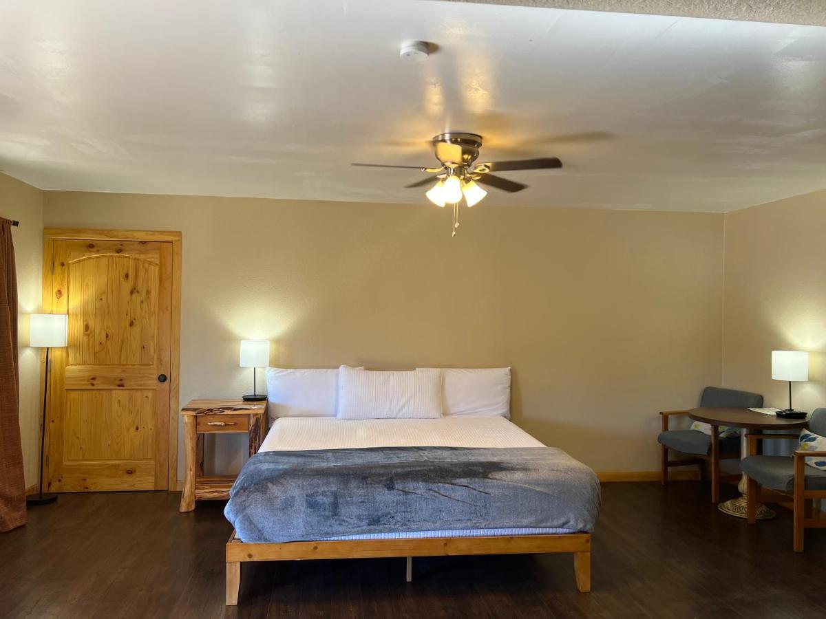 Timberlodge Inn Пайнтоп-Лейксайд Екстериор снимка