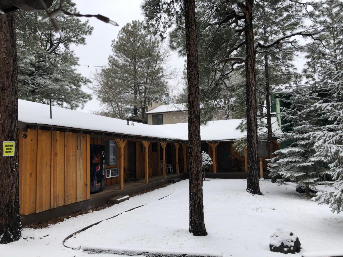 Timberlodge Inn Пайнтоп-Лейксайд Екстериор снимка