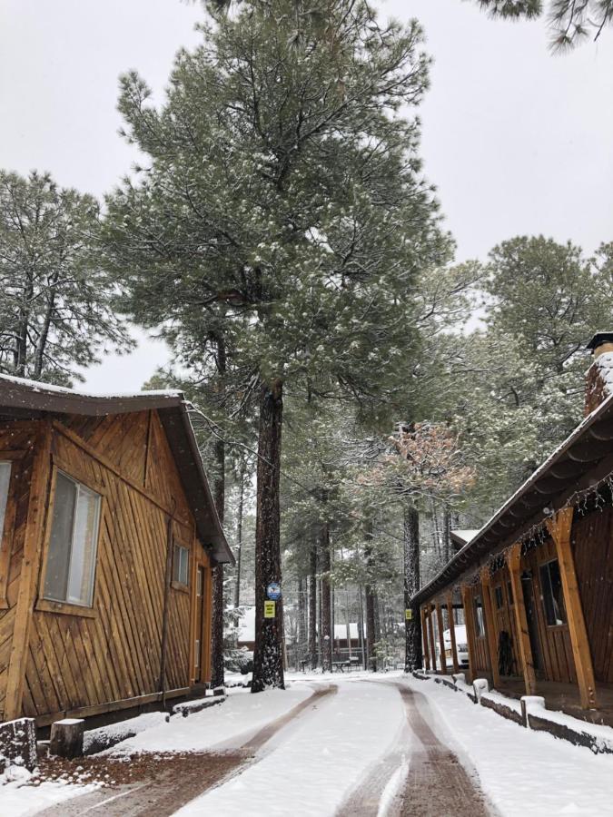 Timberlodge Inn Пайнтоп-Лейксайд Екстериор снимка
